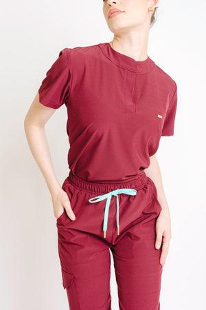 
                  
                    Scrub Deku Vino Femenino
                  
                